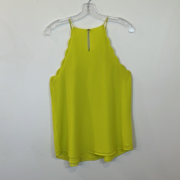 Norah scalloped edge, thin strap tank, fully lined,keyhole back Barbiecore Sz.M - Picture 4 of 4